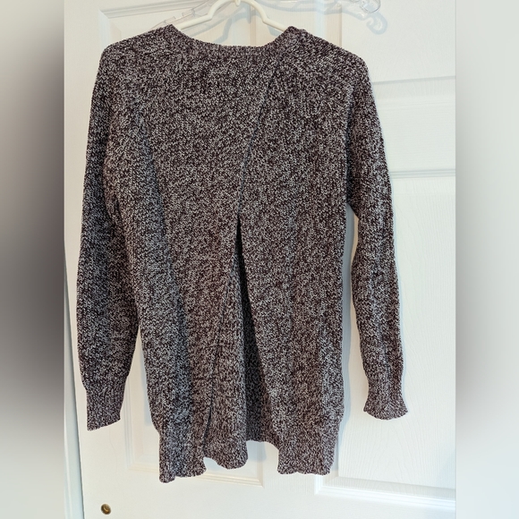 RETROD | Nolan Slit Back Pullover | Burgundy | S - Picture 4 of 8